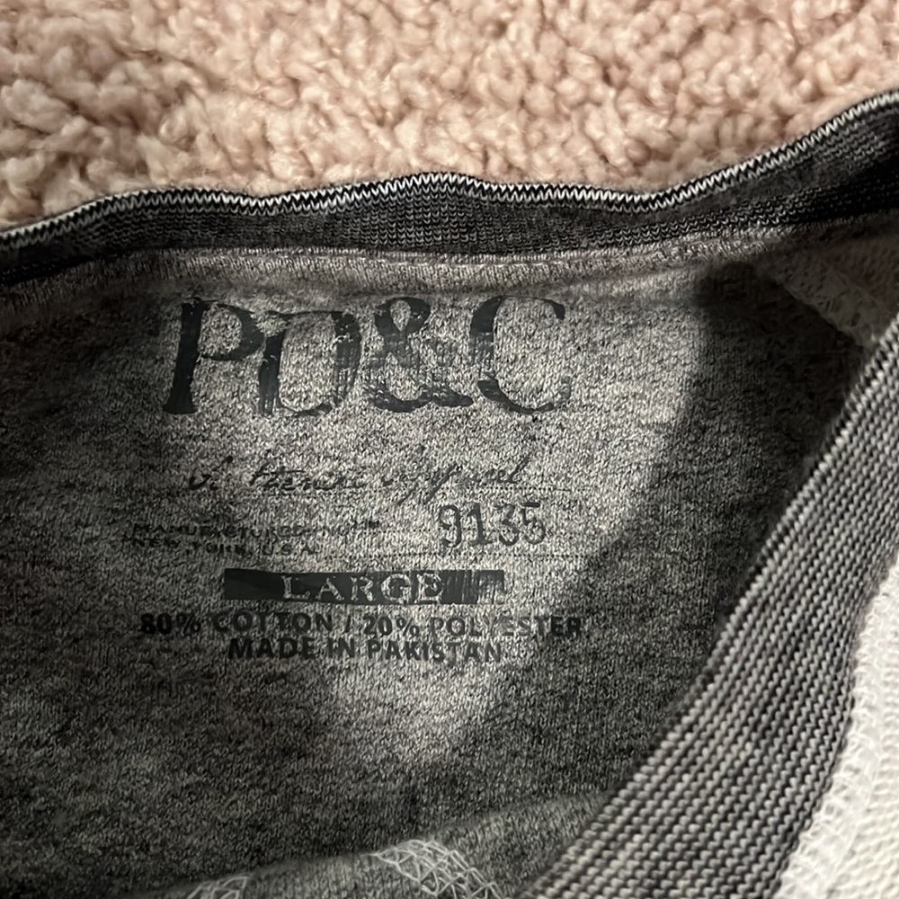 Light grey pullover never worn - Picture 2 of 3